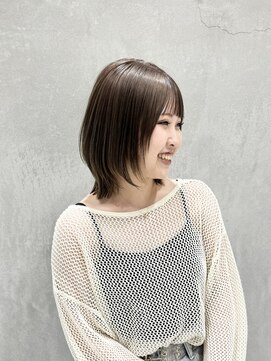 ウシワカマルエムティードット 富士宮店(USHIWAKAMARU MT.) ミルクティーベージュ