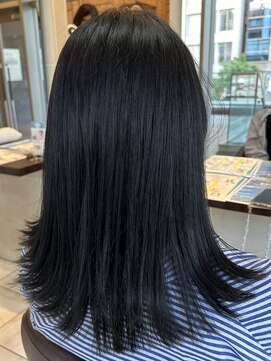 アルターリアン(aL ter LieN) レイヤーロング/ミントアッシュ/ぱっつん前髪/千葉 林