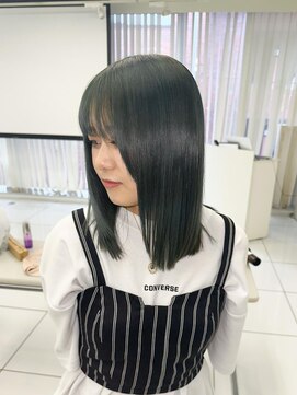 テトラ バイ ネオリーブ 横浜西口店(tetra by neolive) 深めオリーブグレー＊*【横浜/横浜駅】