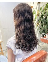 コンビネーション(combination)&nbsp;ブリーチパーマ　パーマ特化　ロングパーマ　細かめパーマ