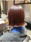 切りっぱなし外はねボブ
