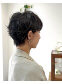 大人のゆるウェーブショートボブ