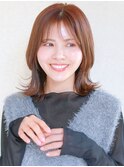 顔まわりレイヤーにたっぷり透明感カラーブラウンベージュ