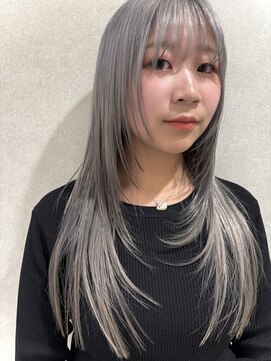 サードショップ 梅田茶屋町店(THIRD SHOP) レイヤーカット シルバーカラー