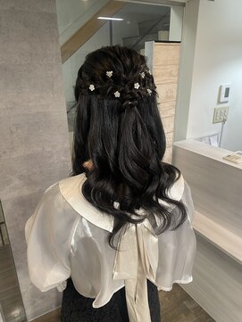 ハイル(KHAIR) 王道ハーフアップアレンジ