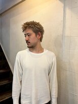 ビーバイエイトジェンツ(Bee by EIGHT GENTS)&nbsp;MEN’S HAIR/サーフカール/刈り上げセンターパート/心斎橋