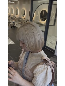 アース 秋田新国道店(EARTH) ホワイトカラー