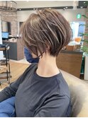40代50代60代小顔前下がりショートボブ白髪ぼかし【伊波】