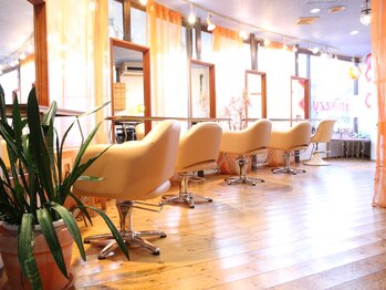 ＳＮＡＺＺＹ　ＨＡＩＲ　ＭＡＫＥＳ【スナージー　ヘアーメイクス】