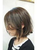 切りっぱなしボブ 前下がり