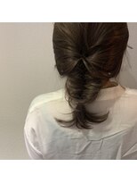 テラ(terra)&nbsp;フィッシュボーンでオシャレなヘアアレンジに