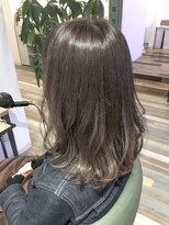 ヘアースパリゾート リアン 燕三条店(Lien)&nbsp;ミルクティーグレージュ_