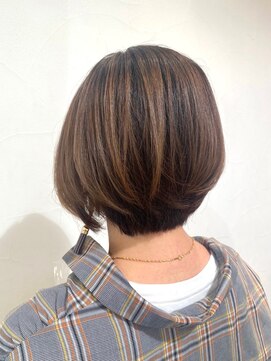ネオリーブアオバ 高田馬場店(Neolive aoba) ショートボブ×ベージュカラーのハイライト