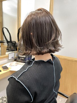 ニア 清澄白河(nir) 〈清澄白河 半個室〉切りっぱなしボブ/オリーブベージュ