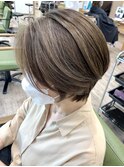 40代50代ショート／白髪ぼかしハイライトカラー