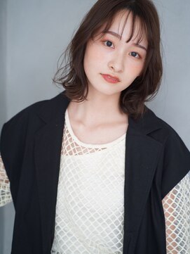 ジジ(GIGI) 外ハネくびれミディアム