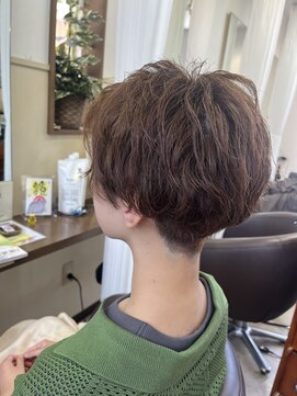 コアフィールフィス(COIFFURE fils) 《見附　今町》女子刈り上げハンサムショート　クセ風パーマ