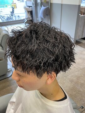 ノイセル 心斎橋(Noisyle) guest snap 刈り上げアップバングショート×ツイストスパイラル