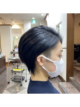 シーン(scene) 刈り上げショート