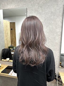 リベストバイジェービー 稲毛(li best. byjb) ホワイトグレージュ/チェリーブラウン/ミニウルフ[稲毛/稲毛駅]