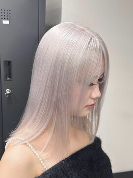 ベレーザ 渋谷(BELEZA) 12827髪質改善金髪ホワイトブロンドシルバーアッシュストレート