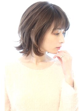 レウナ 外苑前(Reuna) 20代30代大人可愛いボブレイヤー　ウルフレイヤー