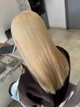 ラピステン 福岡天神 大名店(Lapis) ブリーチ/ハイトーン/ブロンド/ホワイトカラー