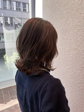 エルサフィロ ヨドヤバシ(el zafiro yodoyabashi) くびレイヤー前髪エモージュ小顔レイヤーカット20代30代40代50代