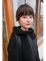 トゥナ(Tuna)&nbsp;タイトシルエットのショートパーマ