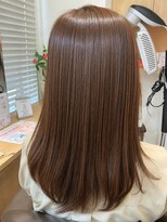 ウイ バイ ファースト 北四番丁店(u'i by first)&nbsp;艶髪ストレートで叶える、大人のナチュラル美髪