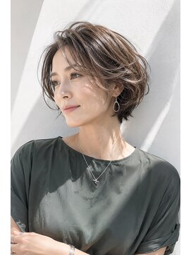 アッシュ 学芸大学店(Ash) ショートボブ/大人女性/グレージュ/白髪ぼかし/脱白髪染め