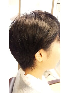 クロップ エス 茅ヶ崎本店(crop es) 耳かけショートはスッキリと