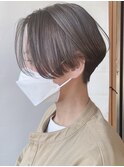 【morio 原宿】ハンサムショート　ハイライトグレージュ　耳かけ