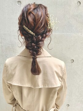 ディア(.eer) 編み込み × 編みおろし // ゆるふわ三つ編み