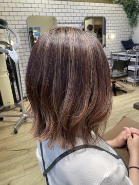 ジップ 緑店(zip) 透明感ハイライトカラー×３０代垢抜けセミディ