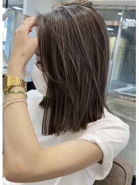 イェッカ(YECCA) ハイライト＊ミルクグレー