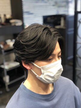 ヒロザバーバー(HIRO THE BARBER) センターパート