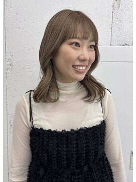 ユイツ ダブルカラー×ベージュ