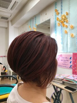 ヘアープレッヒェン HAIR Platzchen ピンク系カラーとかっこいいショートで甘辛スタイル