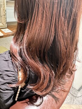 ムーン(moon) #グレージュカラー #シルキーベージュ #斜めバング