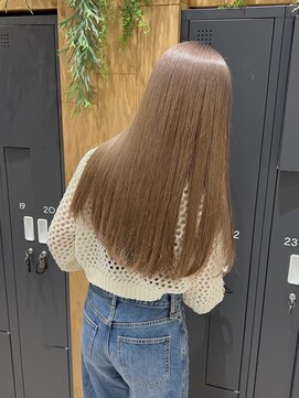 ビューシンサイバシ(VIEW SHINSAIBASHI) ワンブリーチで秋っぽベージュカラー