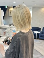 エアー 青山(AIR)&nbsp;ハイトーンカラー切りっぱなしボブブロンドベージュ