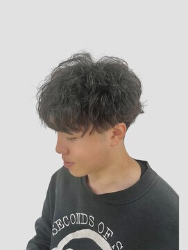 クオリス 上板橋店(QUALIS) 社会人◎束感マッシュシャドウパーマ×ツーブロックで爽やか