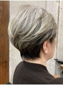 白髪ぼかしハイライトカラーレディースショート50代ミセスヘア