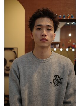 エディ(Edy) メンズスパイキーショート刈り上げスキンフェード眉毛カット岡山