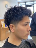 メンズスパイキーショートツイストパーマローフェード