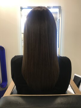 アールサロン アオヤマ(Rr SALON AOYAMA) サファイアミネコラカラーカット