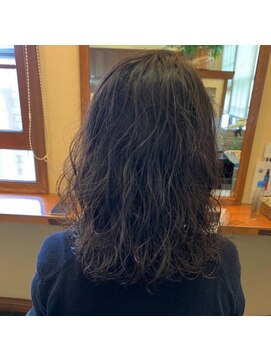 ボブビッシュ 東温店 ミディアムパーマ