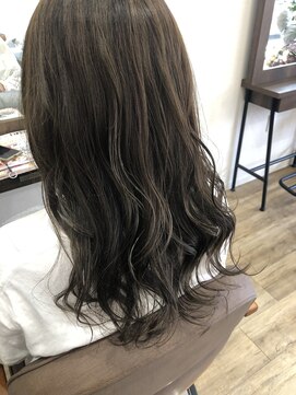 リアン(Lien) アッシュカラーでカラーチェンジ