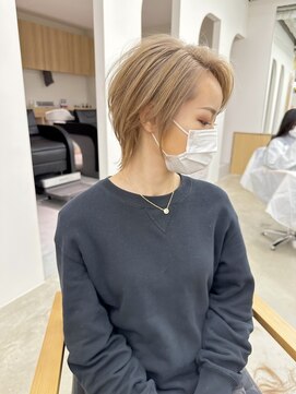 ヴィンスジオ 岐阜駅南(vince gio) ボブウルフ / ハイトーンベージュ /ブリーチ2回